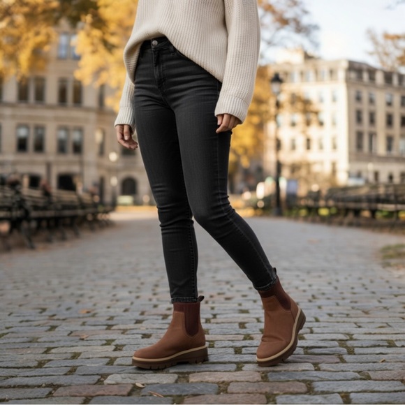 Timberland Cervinia Valley Chelsea Boot - Brown Leather Size 8.5 - Picture 1 of 7